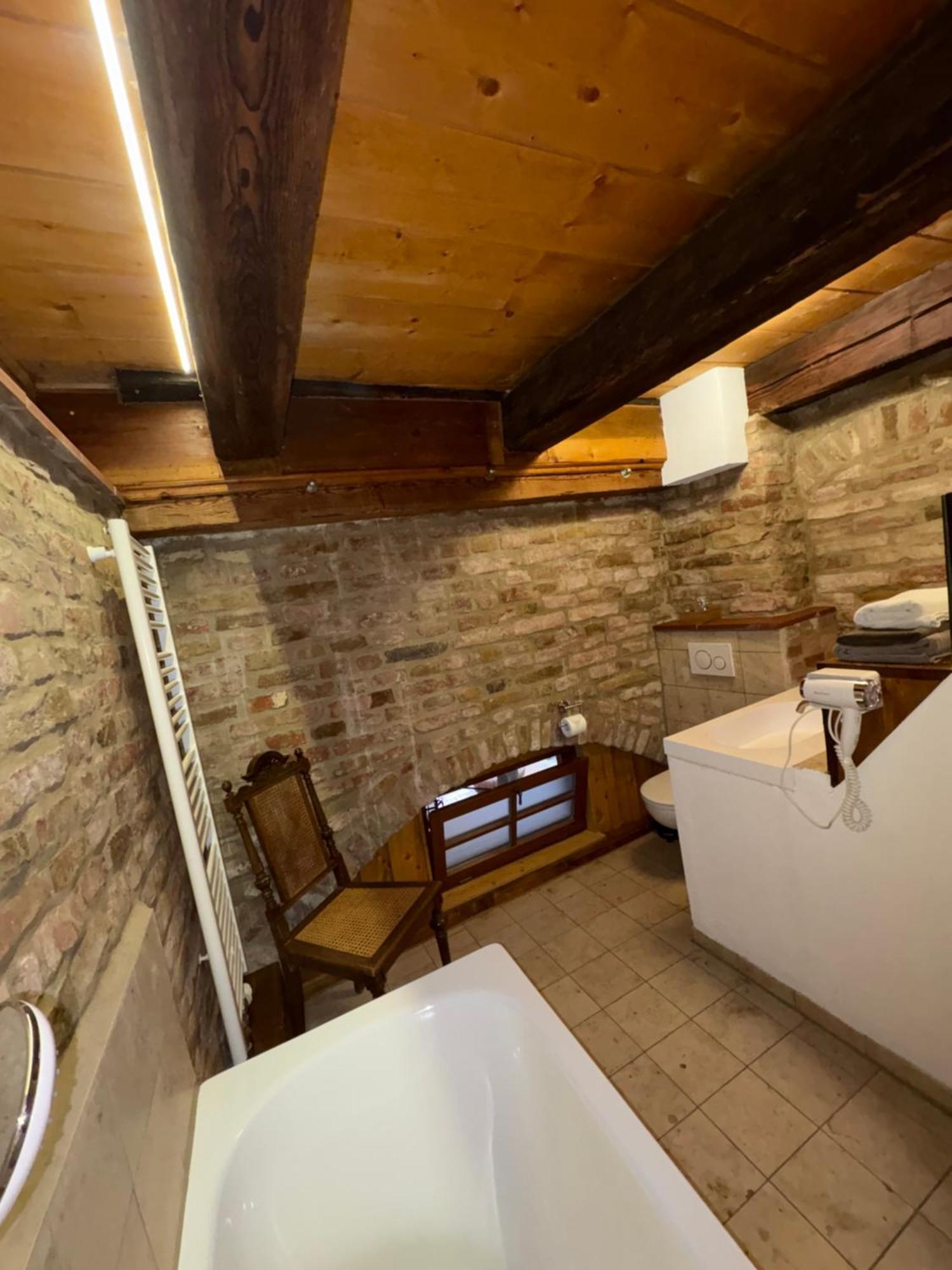 Wirgarten Antik Hotel Dingolfing Esterno foto
